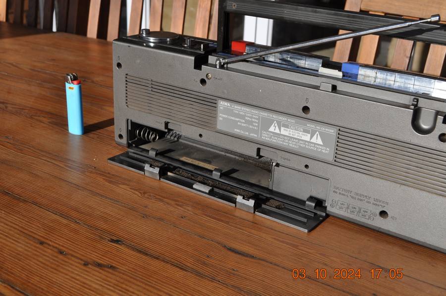 Vintage 1980s Aiwa WW330 Am/FM Radio Cassette Player (please read)