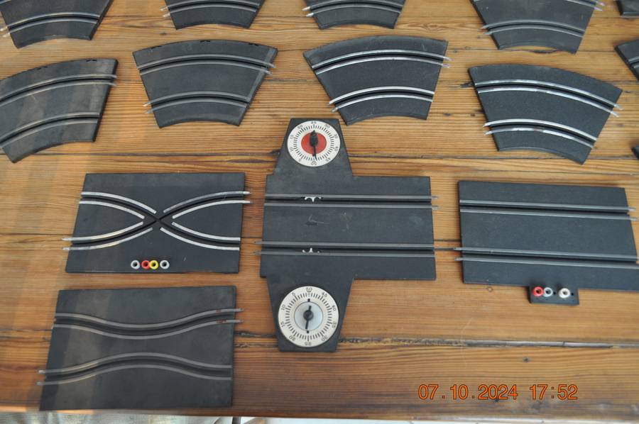 Scalextric Grand Prix Road Racing Set (incomplete)