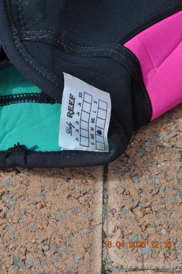 Lady Reef 2 Piece Wetsuit 5mm Size Medium