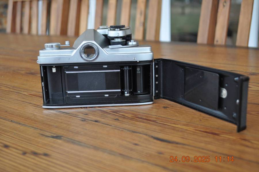 Minolta SR-1 35mm SLR Film Camera Body Only