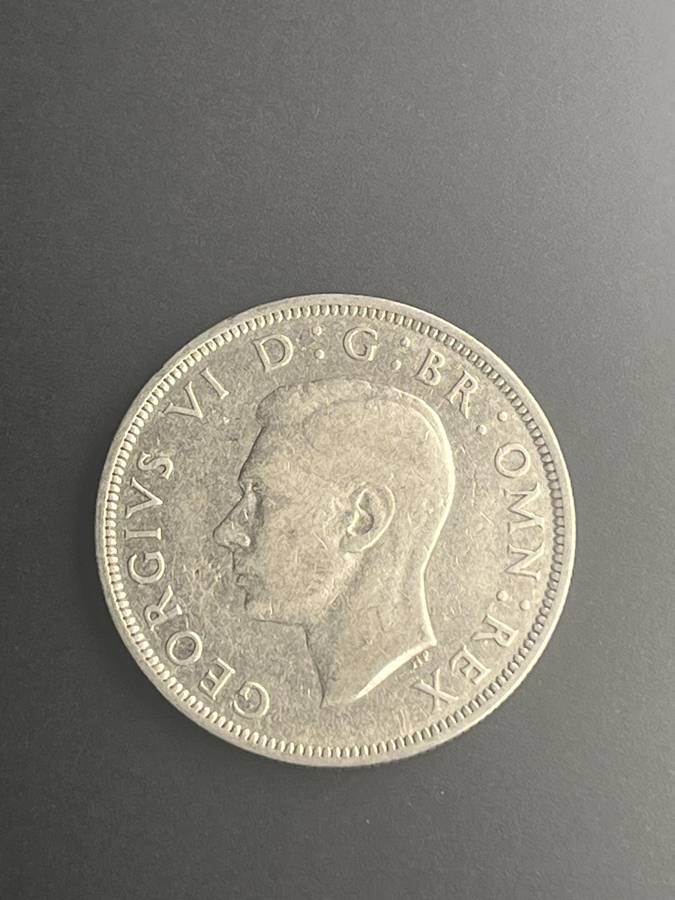 GB GeorgeVI Half Crown 1943 Silver .500 14gm