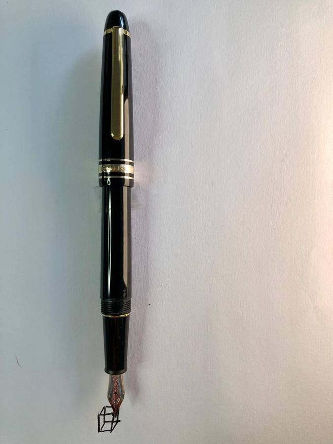 Authentic MONTBLANC gold coated fountain pen, Meisterstuck with 14ct gold nib