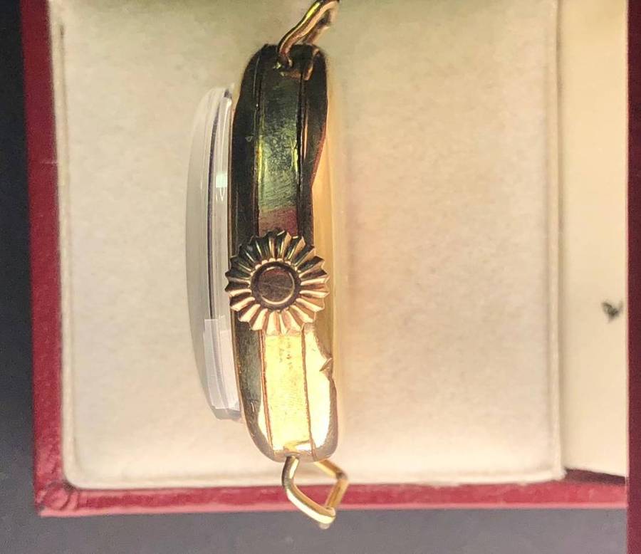 Vintage mechanical Gold Plated watch. Not working