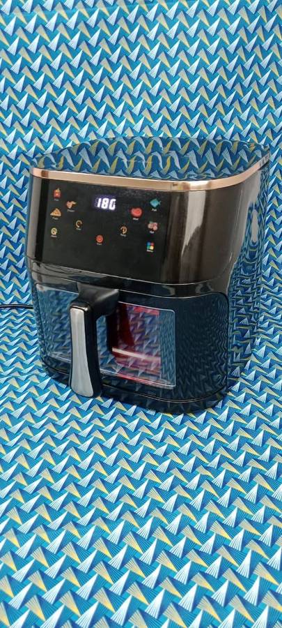 Silver Crest 8L Air Fryer (Gold Trim)