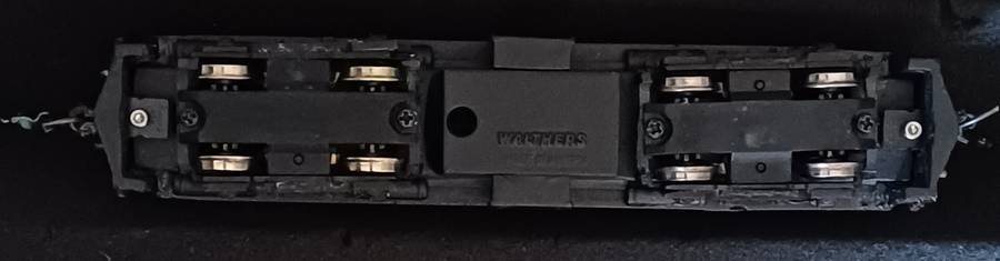 SAR Class 31-000 Diesel Locomotive #31-018 body mounted on HO Scale Walthers chassis