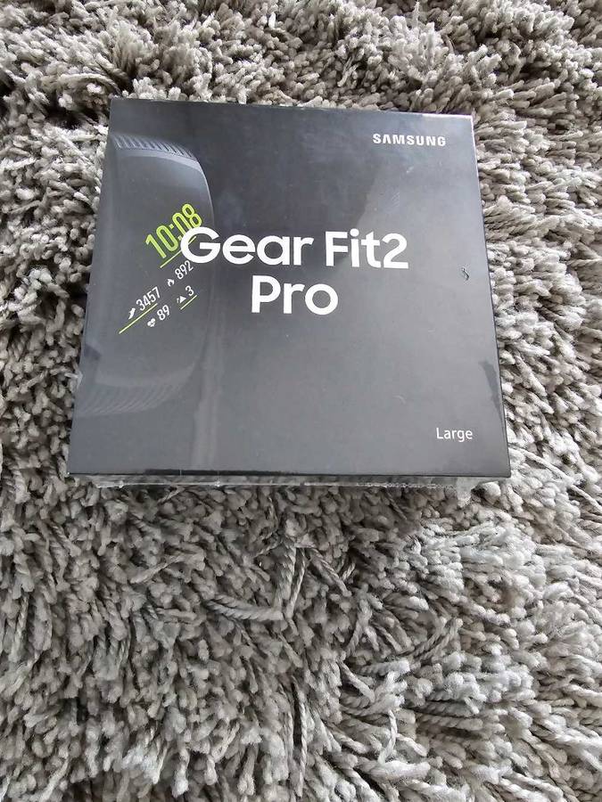 New - Samsung Gear Fit 2 Pro Black Large