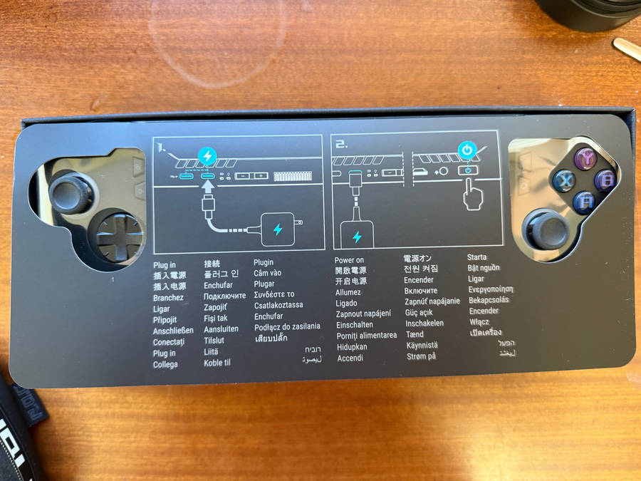 ROG ally X | RC72L 2024 gaming handheld console