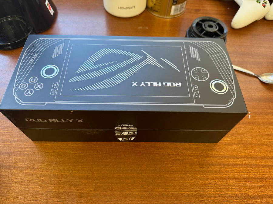 ROG ally X | RC72L 2024 gaming handheld console