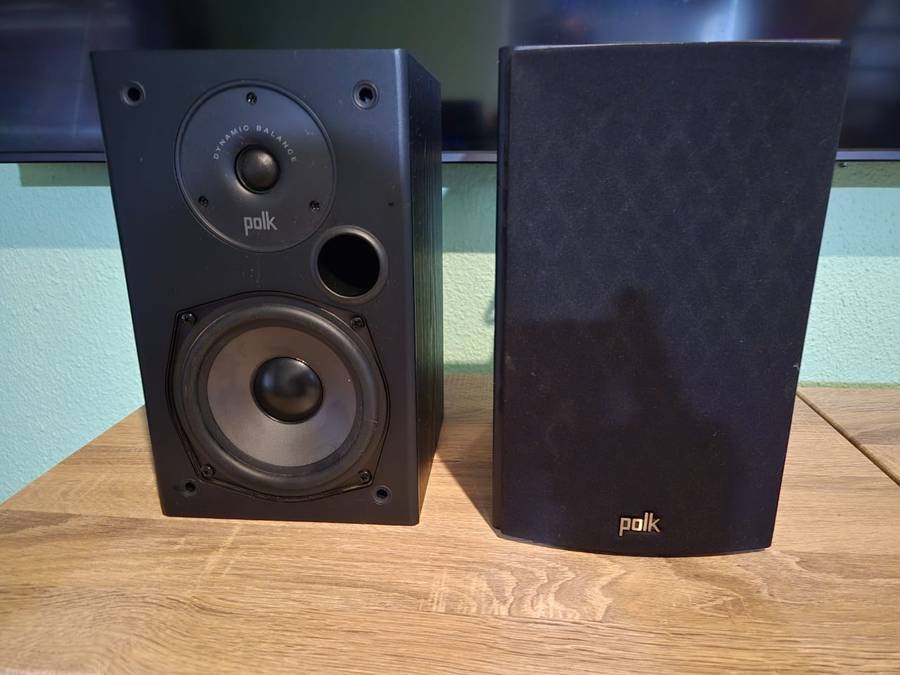 Polk T15 Bookshelf Speakers