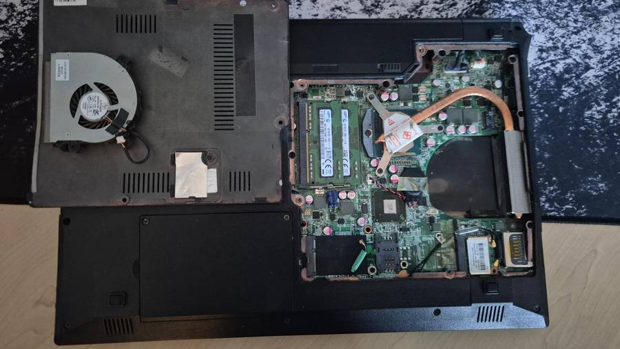 Mecer Xpression W251HU spares or repair