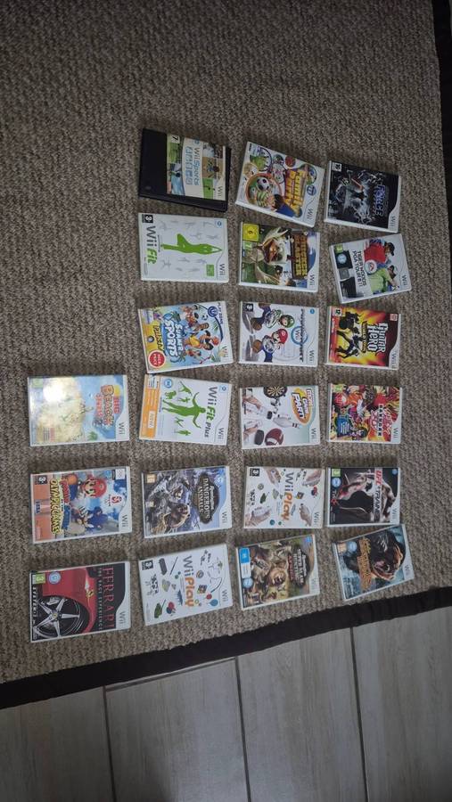 Massive Wii bundle with 21 Games