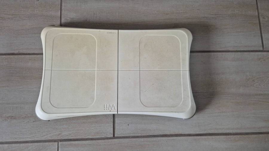 Massive Wii bundle with 21 Games