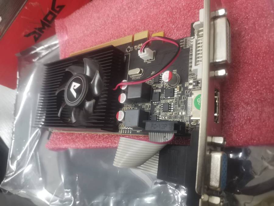 USED AMOG Graphic Card  R5220 2Gb Ddr3 64B