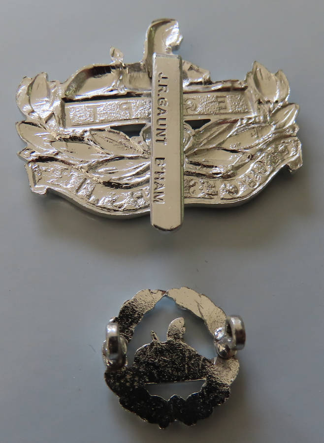 Great Britain - Gloucestershire Regiment Cap and Back Badge - Silver Coloured Staybright