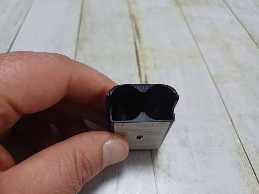 Large lot of XBox 360 items incl. Working console, Kinnect, Games, Remotes etc. See description!