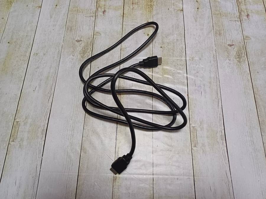 Large lot of XBox 360 items incl. Working console, Kinnect, Games, Remotes etc. See description!