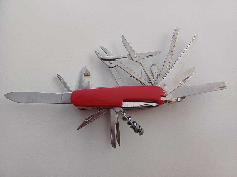 Very Large Swiss Army Knife Style Pocket Knife!