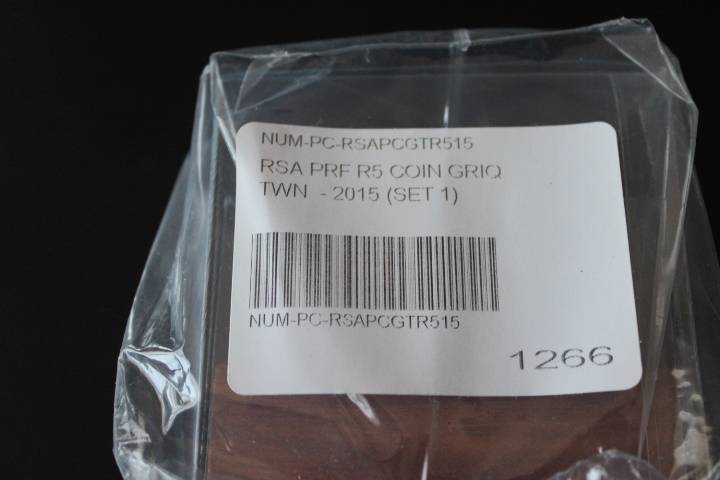 2015 Griqua Town Proof R5 with magnifier (Still sealed)