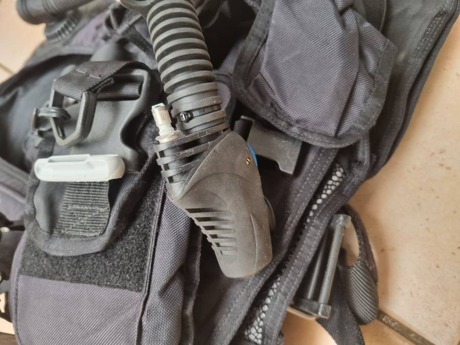 Scuba Diving Kit - BCD, 2x Regulator and Bag