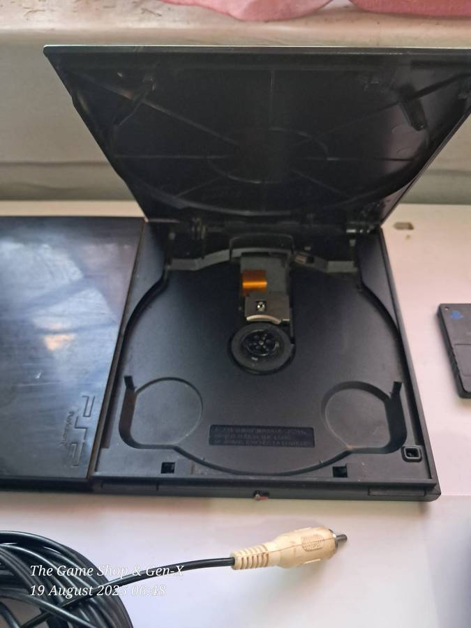 PLAYSTATION 2 CONSOLE (SCPH-90004)