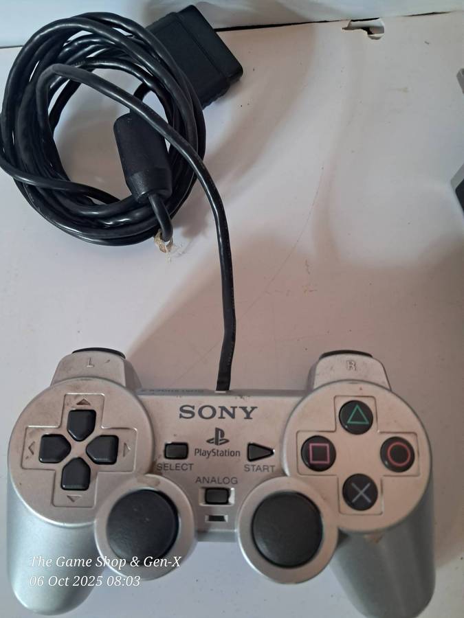 PLAYSTATION 2 CONSOLE (PHAT)