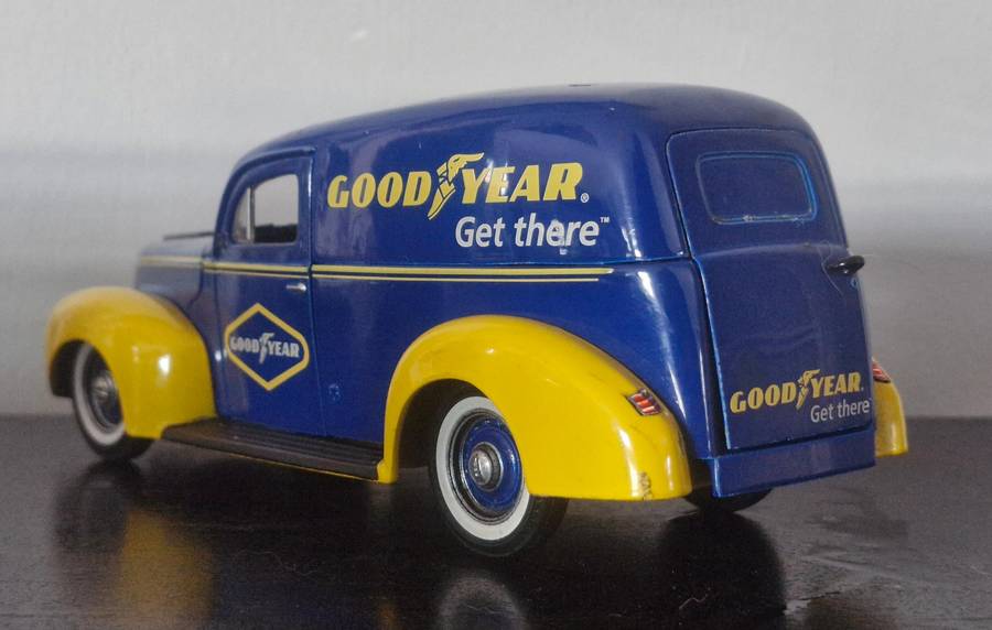 Rare - LIMITED EDITION 1940 Ford Goodyear - collectors Model panel van