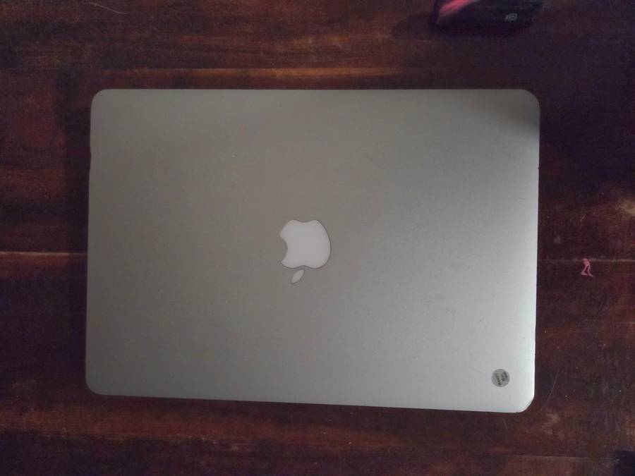 13" MacBook Air 2015 1.6 GHz Core i5 / 8gb / 250Gb SSD