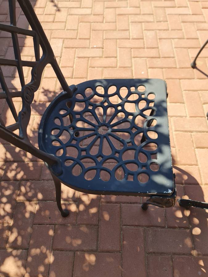 Aluminium 4 Seater Round Table and Chairs