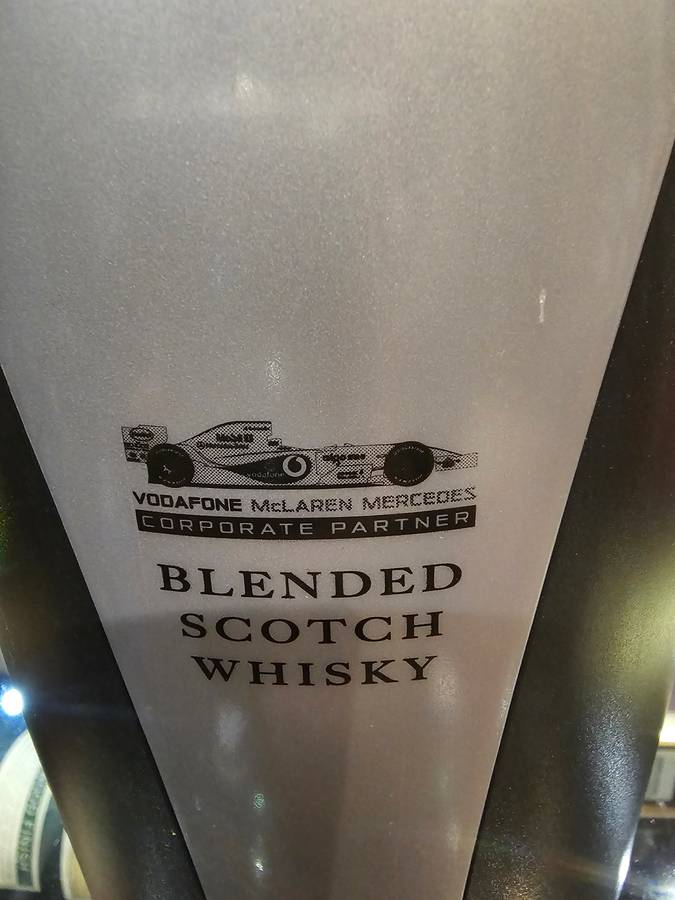 Johnnie Walker Black Label Mercedes Mclaren Whisky