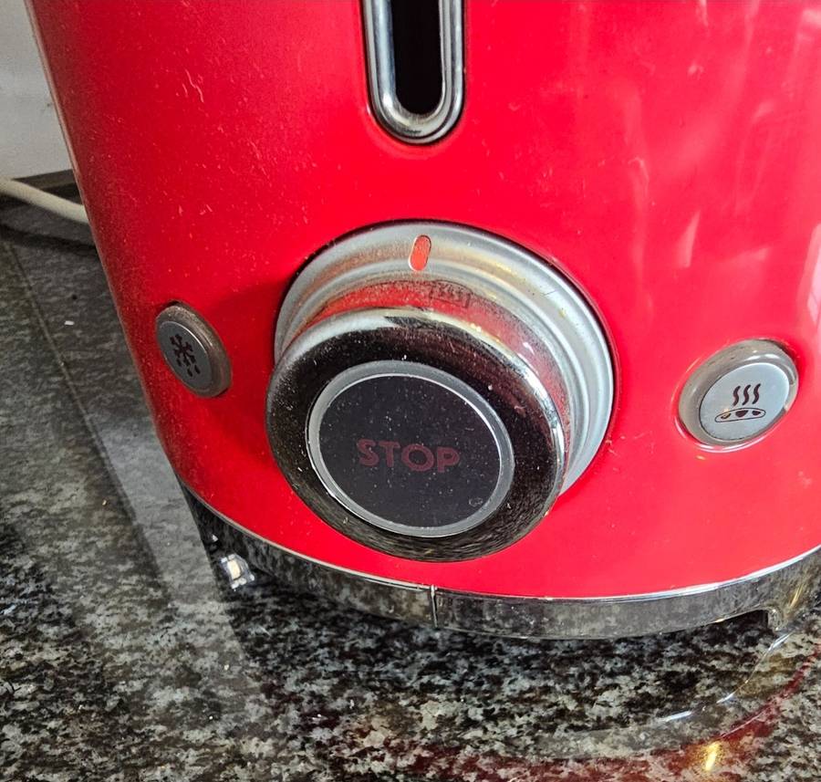 Smeg Retro 2 Slice Toaster Red