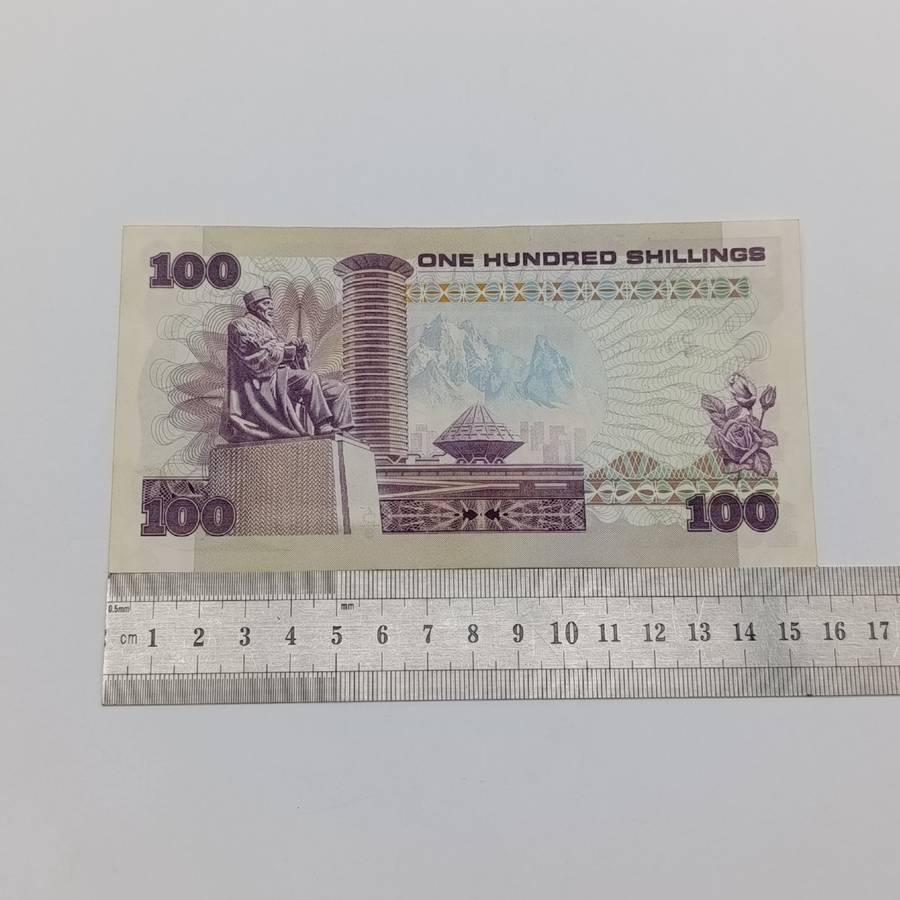 Kenya 100 Shilling 1980 uncirculated (dents)