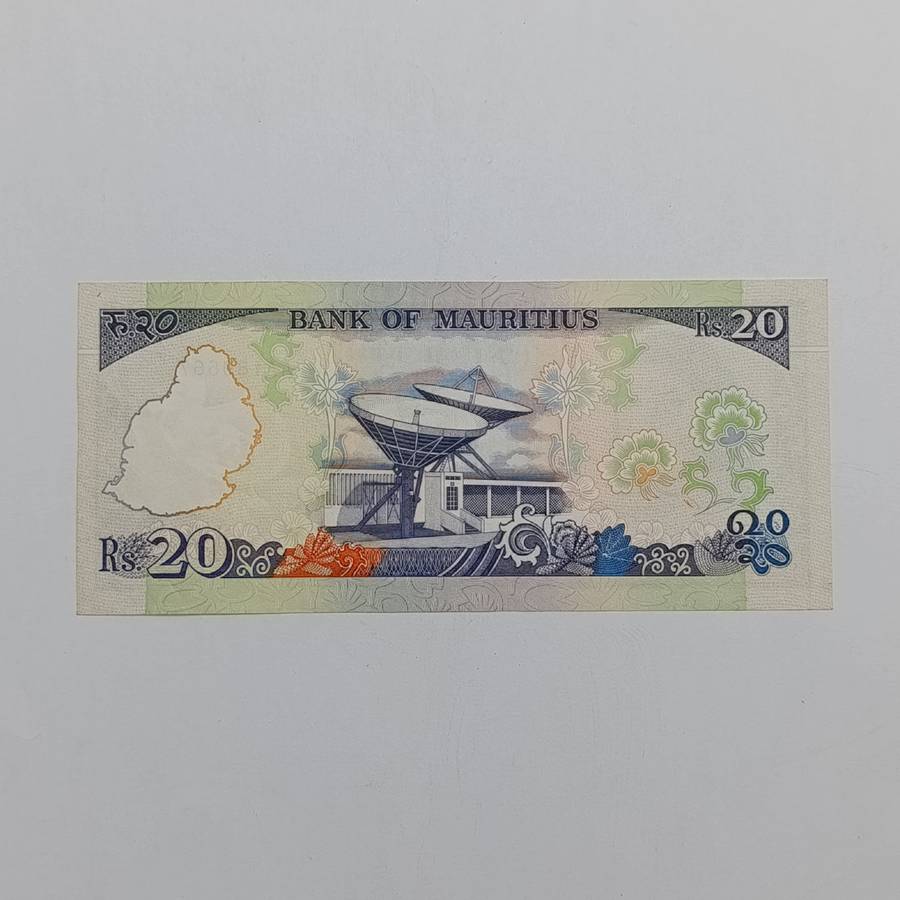 Mauritius 20 Rupees P-36  banknote - Pair - one disfigured