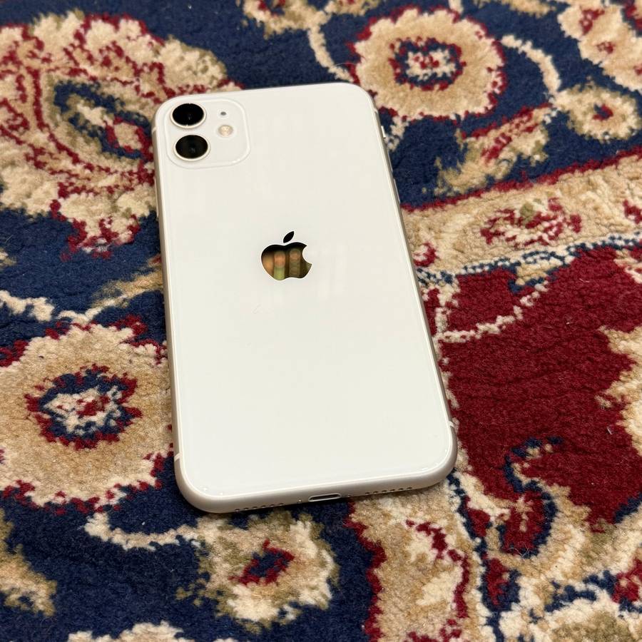 iPhone 11 64GB White