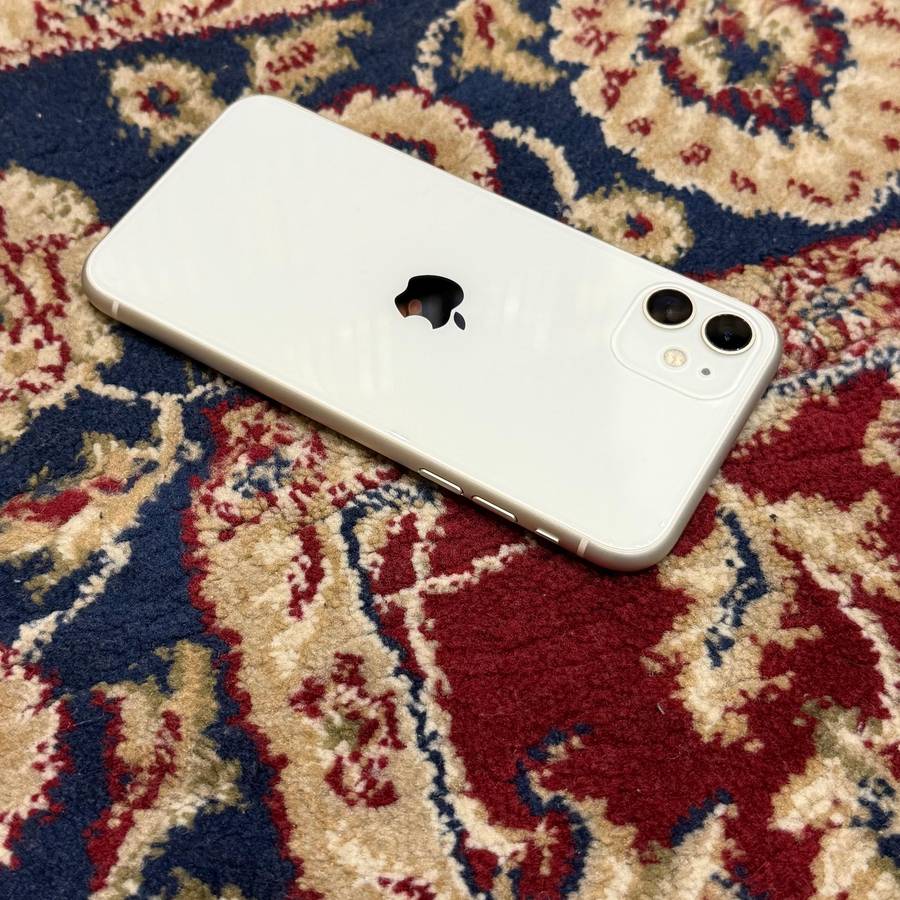 iPhone 11 64GB White