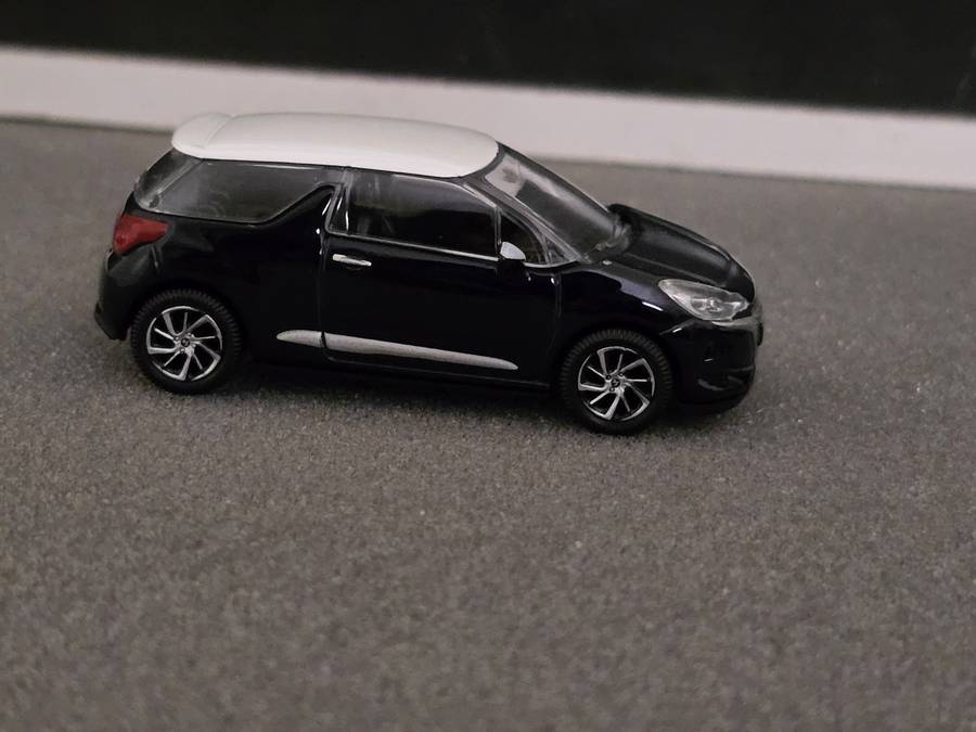 CITROEN DS 3 2016, MADE BY NOREV (SCALE 1/64)