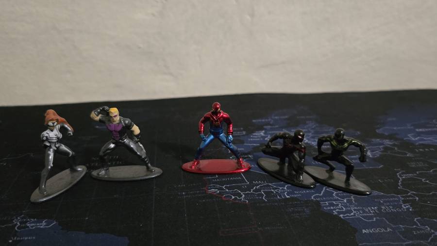 MARVEL NANO DIECAST METAL FIGURES