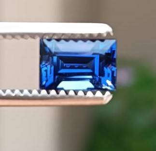 INTENSE DARK BLUE 1.60CT SAPPHIRE WITH LOVELY RECTANGULAR CUT FROM MADAGASCAR THERMAL TESTED HIGH!