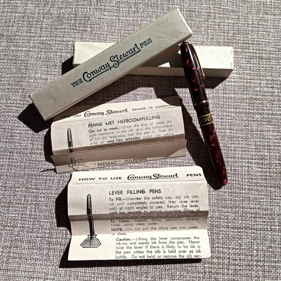 A 14ct Gold Nib on a Superb 1955 Conway Stewart No 15 Burgundy Marble Fountain Pen