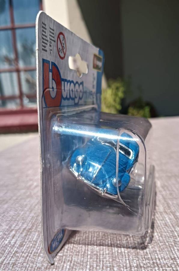 Bburago VW 1950s Beetle Die Cast in Blue Scale 1:64  No 3 of 3 Diecasts on Auction