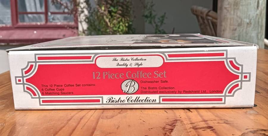 Boxed Set of 6 Vintage Vetreria Di Borgonovo Italian Clear Glass Espresso Cups and Saucers