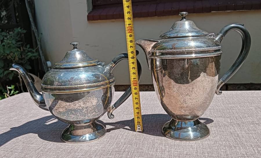 Vintage Canadian Benedict Proctor Silverplated Teapot and Flemish Copper Pitcher