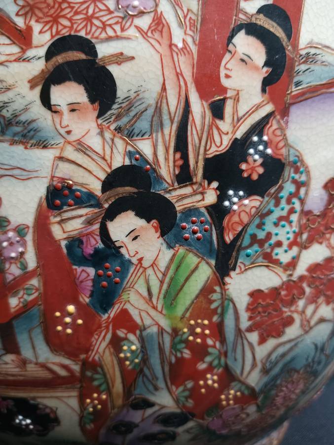 Large Hand Painted Chinese Porcelain Planter Featuring Geishas 27cm Diam 21cm High