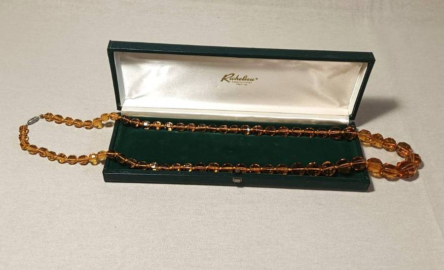 Vintage Art Deco Faceted Graduated Citrine Amber Color Chrystal Bead Necklace in Velvet lined box