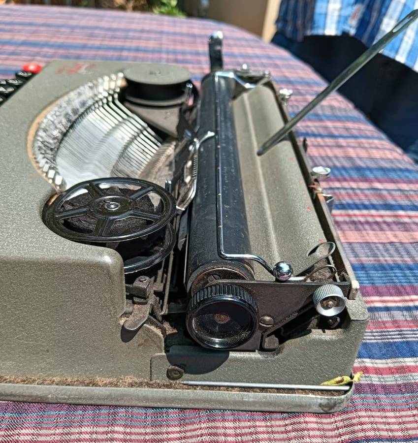 A Pre WW2 1939 Serial Baby Empire De-Luxe Typewriter a Swiss Hermes Baby clone with original Case