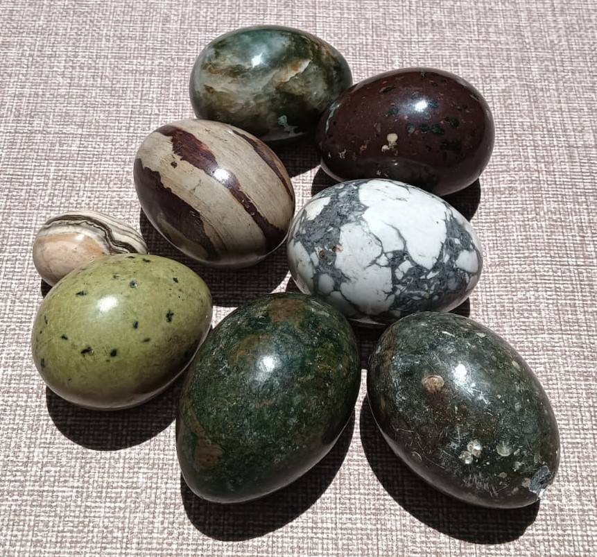 Clutch of 8 Rock Eggs: Lightning Strike Howlite Egg (African Magnesite), Leopard Spot Egg, And More
