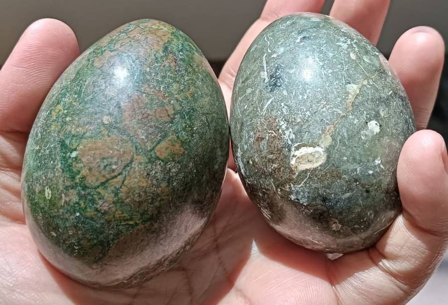 Clutch of 8 Rock Eggs: Lightning Strike Howlite Egg (African Magnesite), Leopard Spot Egg, And More