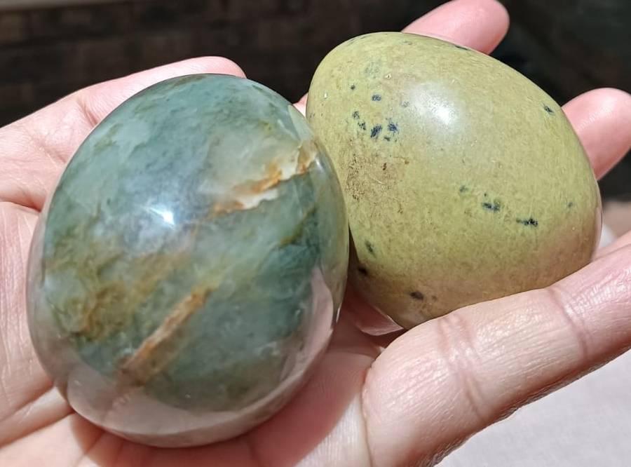 Clutch of 8 Rock Eggs: Lightning Strike Howlite Egg (African Magnesite), Leopard Spot Egg, And More