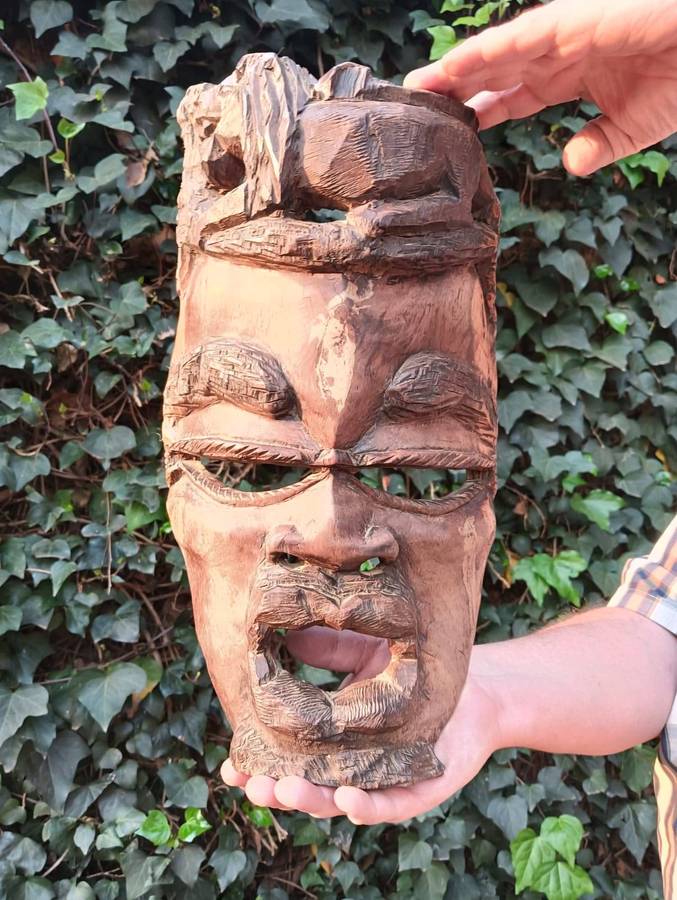 Awesome African Hardwood Face Mask Large 44cm High Weight 2.5kg