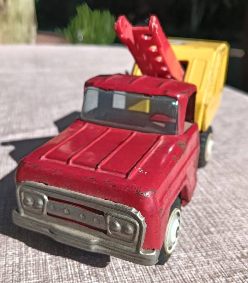 Vintage 1950s Japanese Red and Yellow Tin Windup Powered Shovel Construction Truck  Missing Shovel