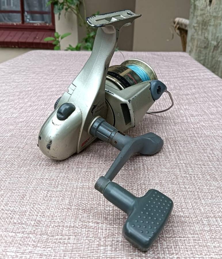 Jarvis Walker Gen-X 7000 Spinning Reel - Spooled with Line - 4 Bearing Reel